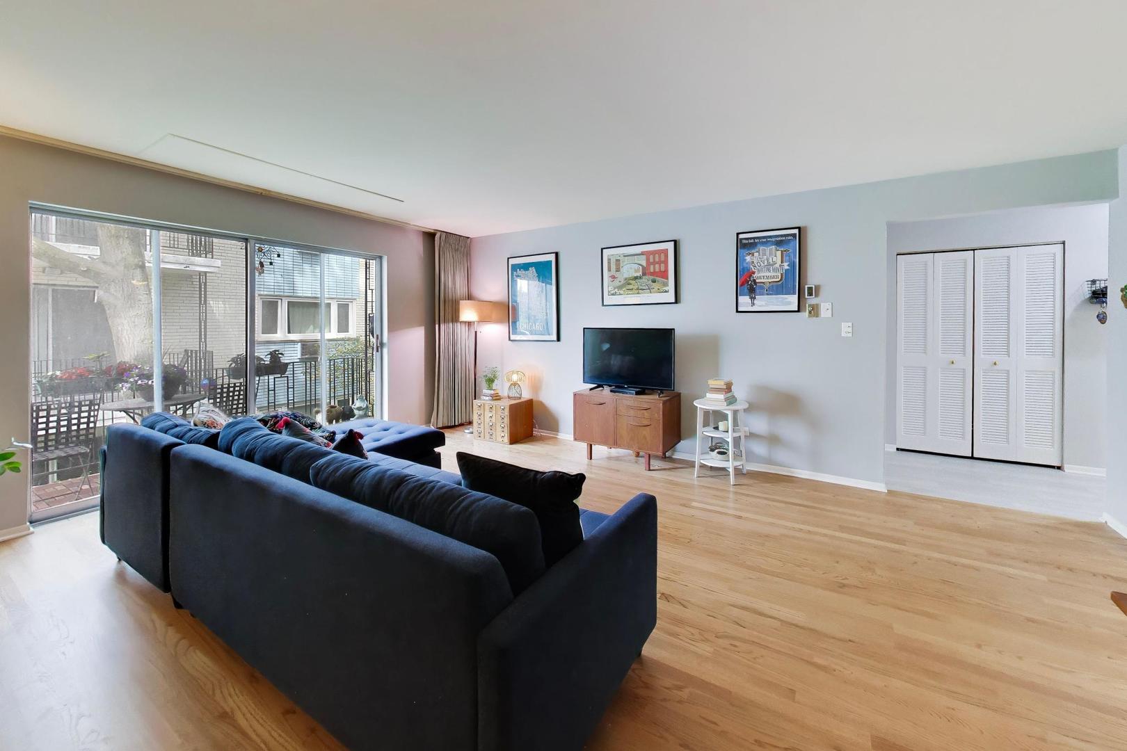 1125 W Lunt Avenue 203