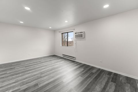 Tiny photo for 651 N Virginia Road #328, Crystal Lake, IL 60014 (MLS # 12621211)