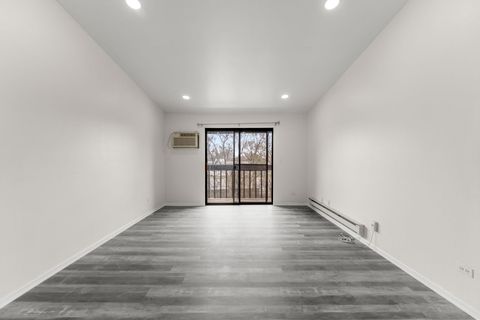 Tiny photo for 651 N Virginia Road #328, Crystal Lake, IL 60014 (MLS # 12621211)