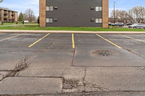 Tiny photo for 651 N Virginia Road #328, Crystal Lake, IL 60014 (MLS # 12621211)