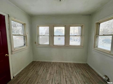 Tiny photo for 3207 HOMESTEAD Avenue, Davenport, IA 52802 (MLS # QC4269823)