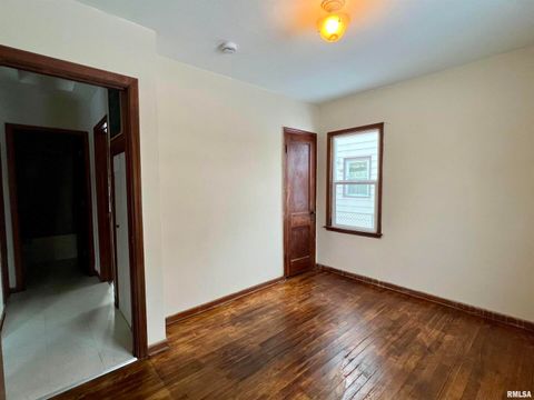 Tiny photo for 3207 HOMESTEAD Avenue, Davenport, IA 52802 (MLS # QC4269823)