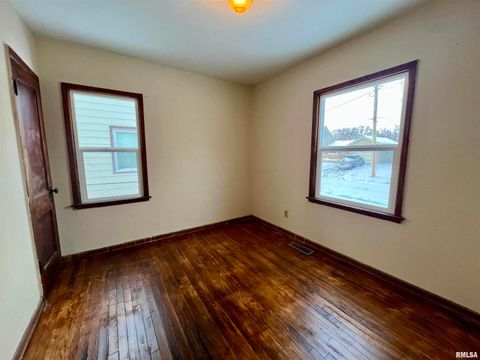 Tiny photo for 3207 HOMESTEAD Avenue, Davenport, IA 52802 (MLS # QC4269823)