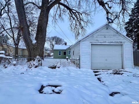 Tiny photo for 3207 HOMESTEAD Avenue, Davenport, IA 52802 (MLS # QC4269823)