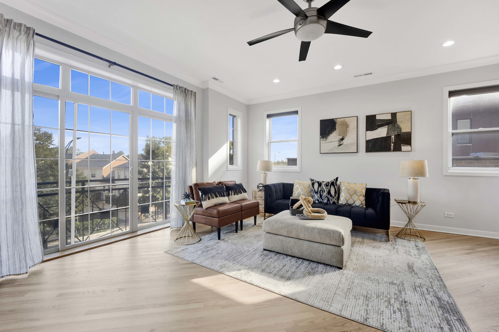 2623 W Belmont Avenue 3
