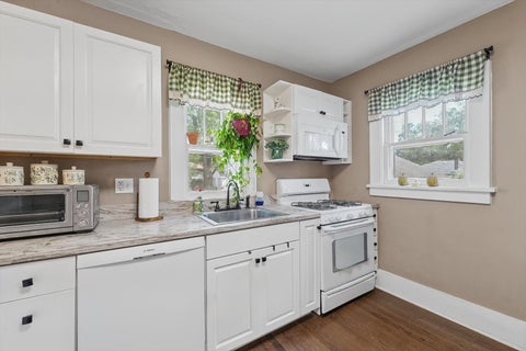 Tiny photo for 1509 W Clark Street, Champaign, IL 61821 (MLS # 12759951)