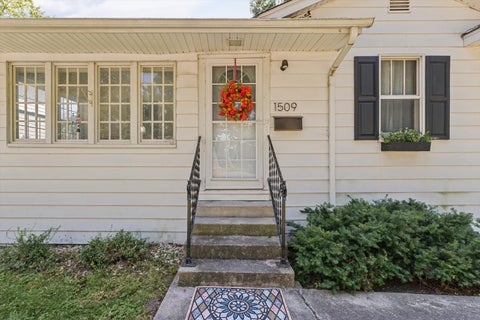 Tiny photo for 1509 W Clark Street, Champaign, IL 61821 (MLS # 12759951)