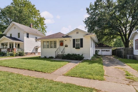 Tiny photo for 1509 W Clark Street, Champaign, IL 61821 (MLS # 12759951)