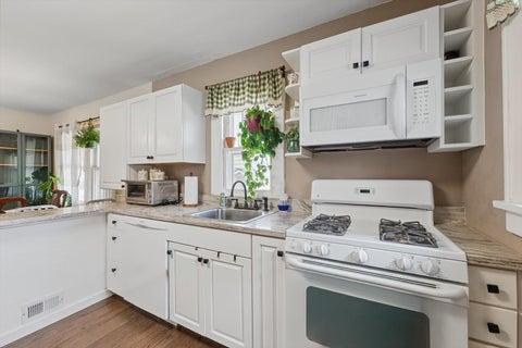 Tiny photo for 1509 W Clark Street, Champaign, IL 61821 (MLS # 12759951)