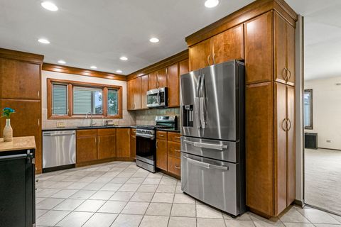 Tiny photo for 119 Garland Court, Glendale Heights, IL 60139 (MLS # 12639393)