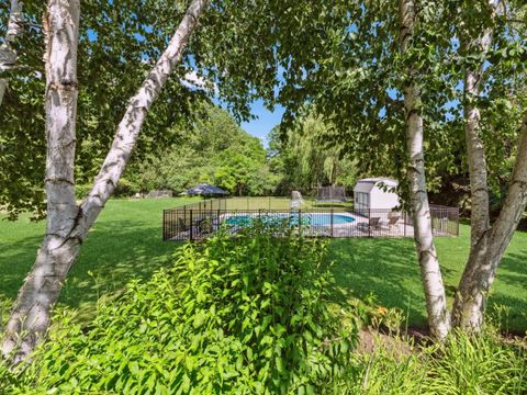 Tiny photo for 1551 DAYBREAK Drive, Libertyville, IL 60048 (MLS # 12397512)
