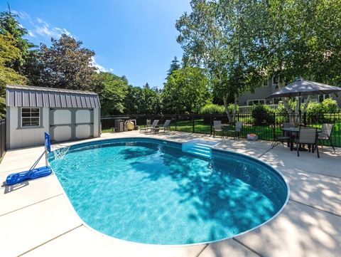 Tiny photo for 1551 DAYBREAK Drive, Libertyville, IL 60048 (MLS # 12397512)