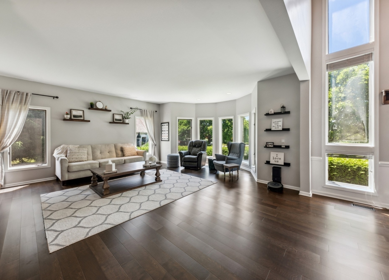 1551 DAYBREAK Drive