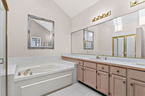 Tiny photo for 17527 W Stillwater Court, Gurnee, IL 60031 (MLS # 12598315)