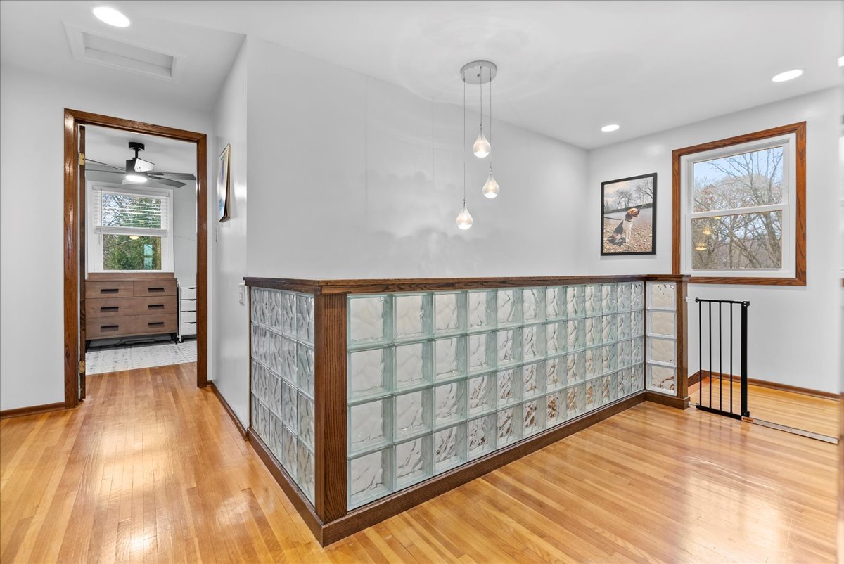 Congerville, Illinois 61729, United States, 4 Bedrooms Bedrooms, ,2 BathroomsBathrooms,Residential,Active,247091