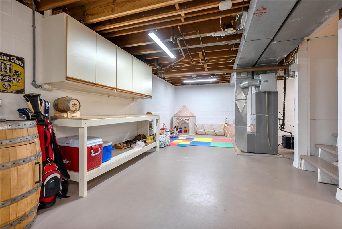 Congerville, Illinois 61729, United States, 4 Bedrooms Bedrooms, ,2 BathroomsBathrooms,Residential,Active,247091