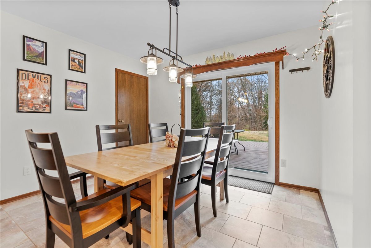 Congerville, Illinois 61729, United States, 4 Bedrooms Bedrooms, ,2 BathroomsBathrooms,Residential,Active,247091