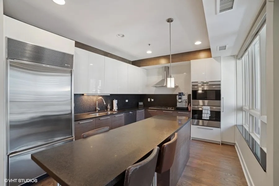 178 N Harbor Drive 178