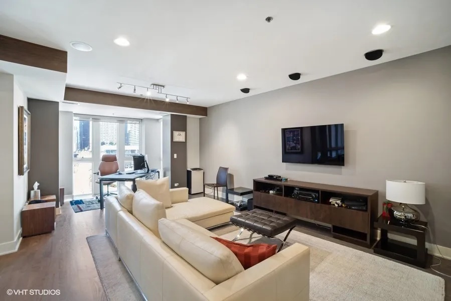 178 N Harbor Drive 178