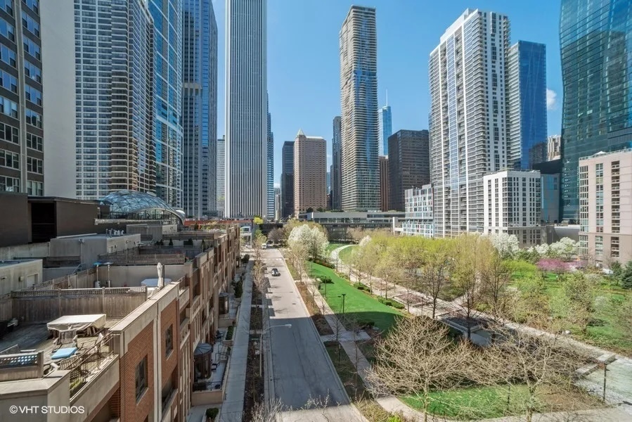 178 N Harbor Drive 178