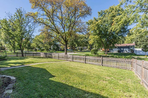 Tiny photo for 4 Tamarack Avenue, Naperville, IL 60540 (MLS # 12778678)