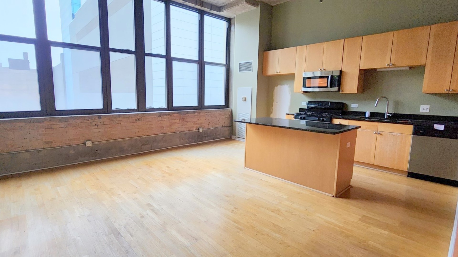 320 E 21ST Street 316