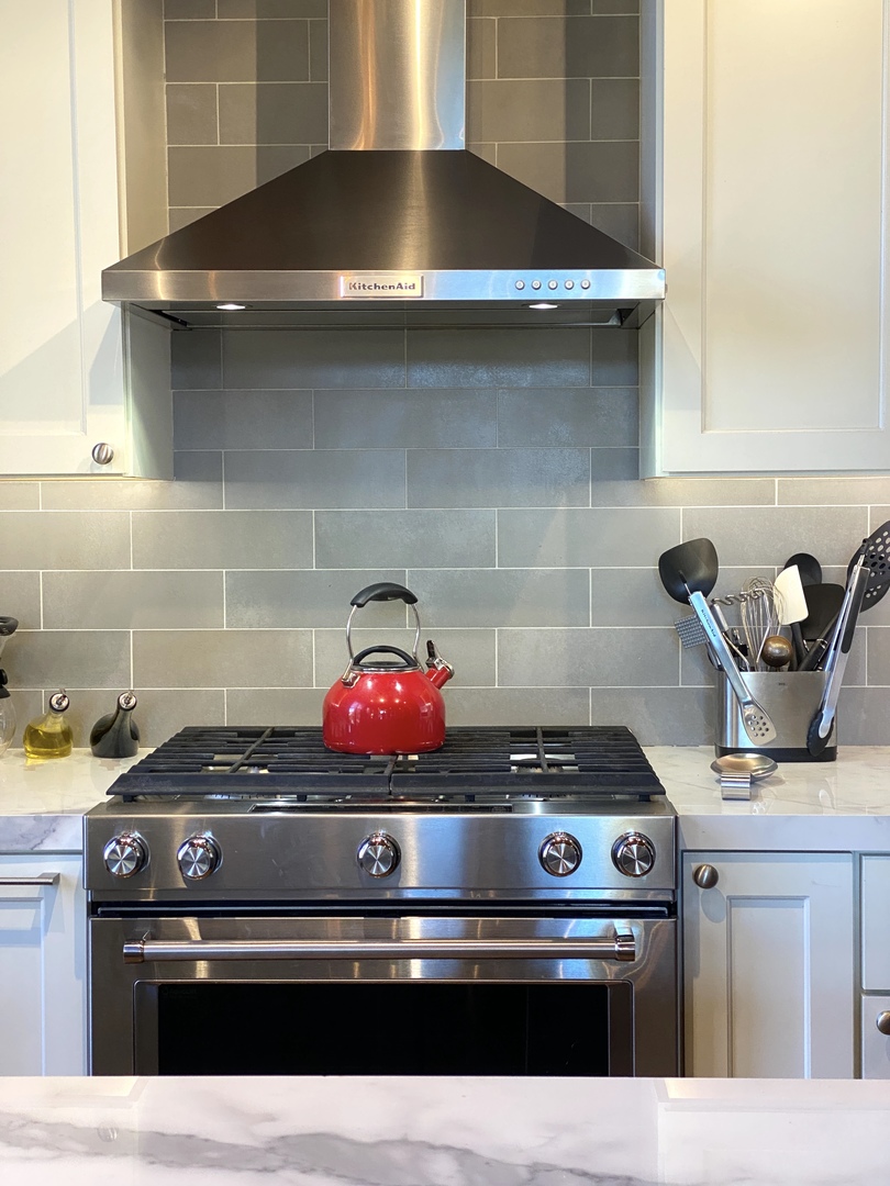 2511 W Moffat Street 204-D