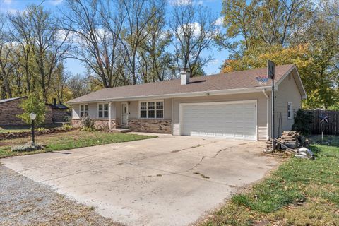 Tiny photo for 1101 Mcdougal Road, Mahomet, IL 61853 (MLS # 12492896)
