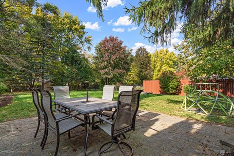 Tiny photo for 2200 59th Street, Downers Grove, IL 60516 (MLS # 12484577)