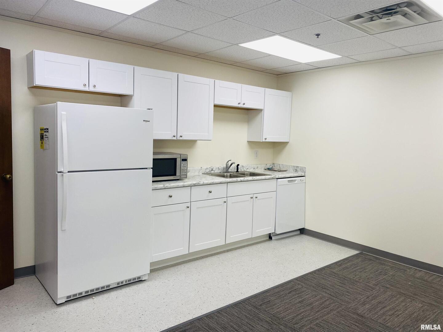 101 W 2ND Street 400B