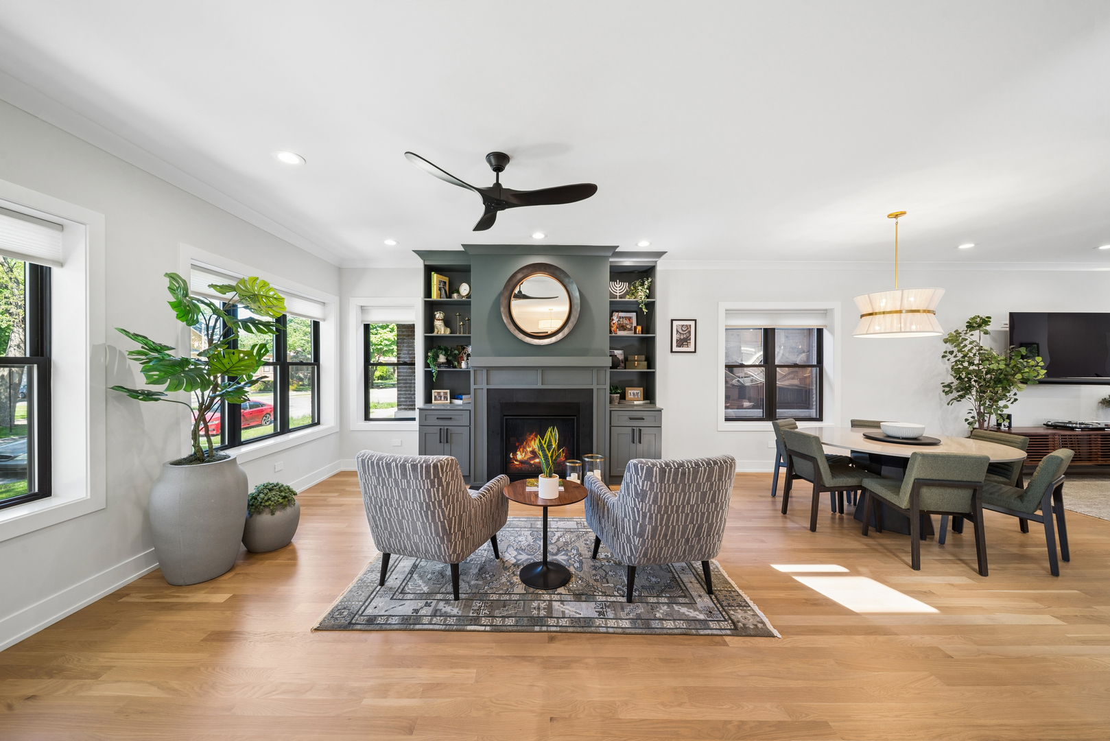 5407 W Pensacola Avenue