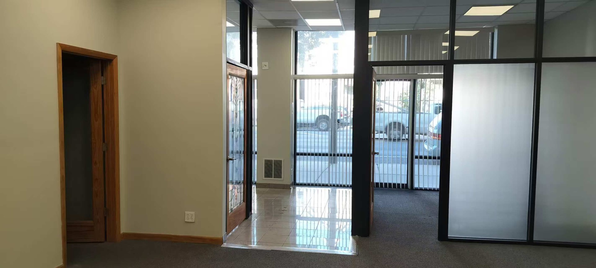 1627 N Western Avenue