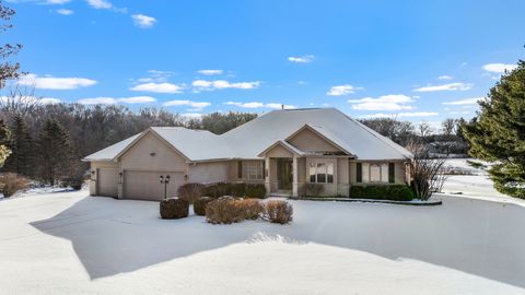 Photo of 8317 Snaresbrook Road, Roscoe, IL 61073 (MLS # 12549345)