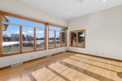 Tiny photo for 8317 Snaresbrook Road, Roscoe, IL 61073 (MLS # 12549345)