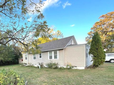 Tiny photo for 2518 20th Street, North Chicago, IL 60064 (MLS # 12502959)