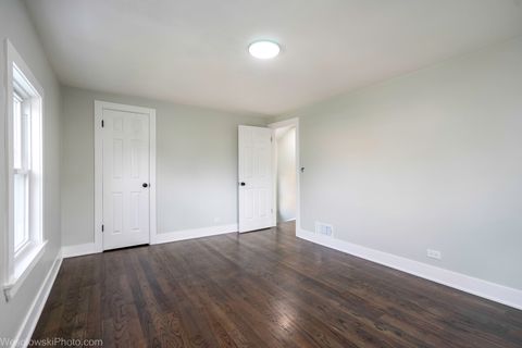 Tiny photo for 4247 Anna Avenue, Lyons, IL 60534 (MLS # 12512852)