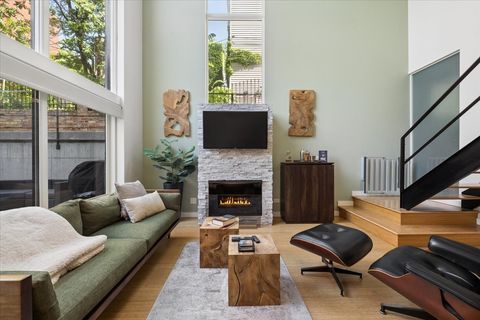 Tiny photo for 1212 N Hoyne Avenue #102, Chicago, IL 60622 (MLS # 12673265)