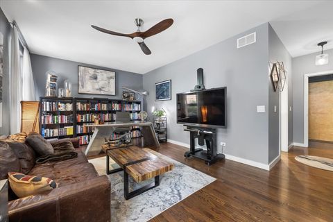 Tiny photo for 1212 N Hoyne Avenue #102, Chicago, IL 60622 (MLS # 12673265)