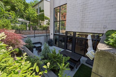 Tiny photo for 1212 N Hoyne Avenue #102, Chicago, IL 60622 (MLS # 12673265)