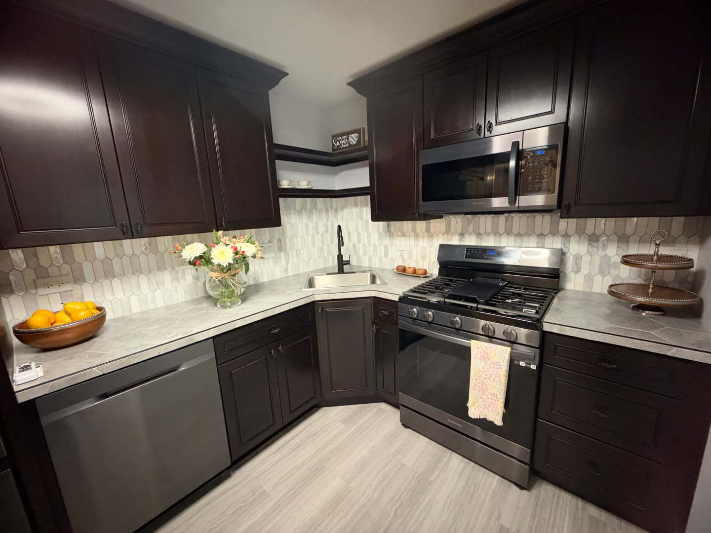 950 E Wilmette Road 121