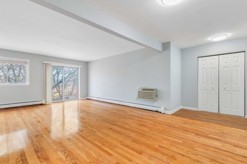 Tiny photo for 8500 Skokie Boulevard #3A, Skokie, IL 60077 (MLS # 12544022)