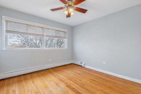 Tiny photo for 8500 Skokie Boulevard #3A, Skokie, IL 60077 (MLS # 12544022)