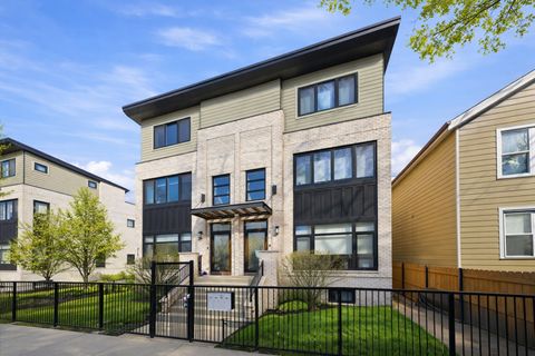 Photo of 2245 N Rockwell Street #2, Chicago, IL 60647 (MLS # 12589763)