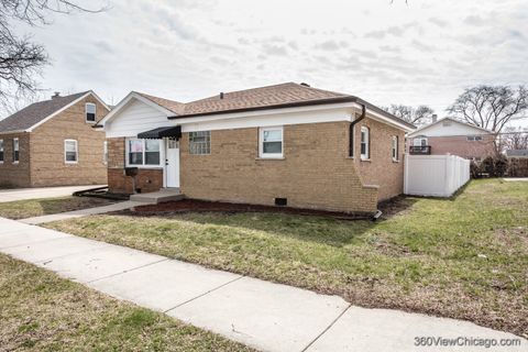 Tiny photo for 8651 44th Street, Lyons, IL 60534 (MLS # 12602517)