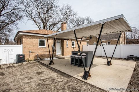Tiny photo for 8651 44th Street, Lyons, IL 60534 (MLS # 12602517)
