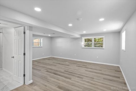 Tiny photo for 550 Piccadilly Lane, Bolingbrook, IL 60440 (MLS # 12505382)