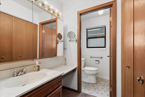 Tiny photo for 1255 John Drive, Hoffman Estates, IL 60169 (MLS # 12737128)