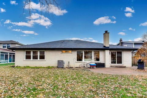 Tiny photo for Arlington Heights, IL 60005 (MLS # 12518524)