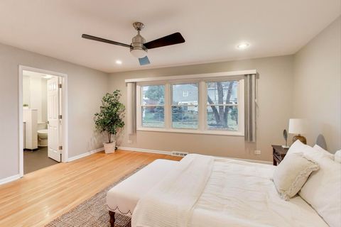 Tiny photo for Arlington Heights, IL 60005 (MLS # 12518524)