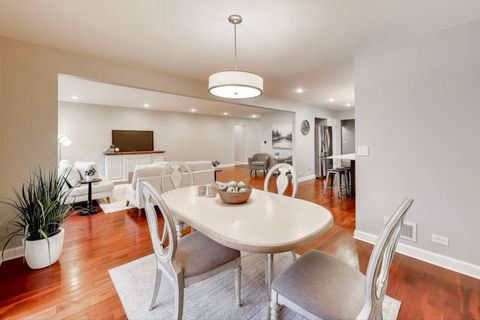 Tiny photo for Arlington Heights, IL 60005 (MLS # 12518524)